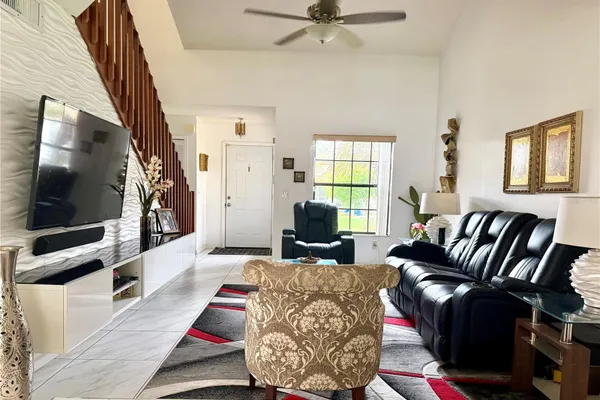 2139 BALBOA WAY