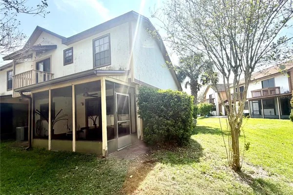 2139 BALBOA WAY