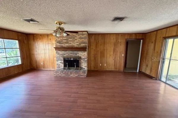 1105 GAUSE AVE