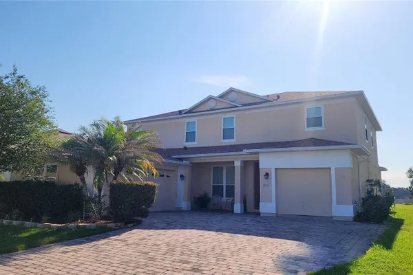 1915 ACACIA DR