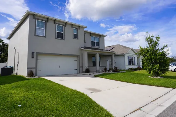 323 HARBOUR WAY