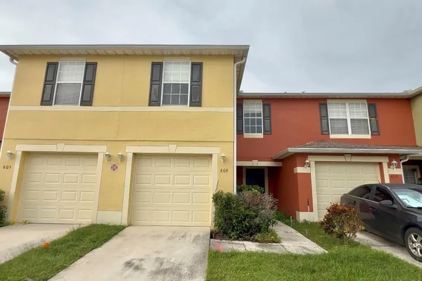 609 CRESTING OAK CIR 98