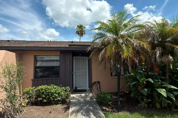 2207 CARIBBEAN DR