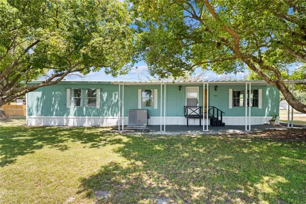5601 LAKE LIZZIE DR