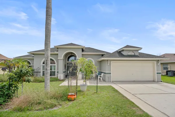 2856 MIDDLETON CIR