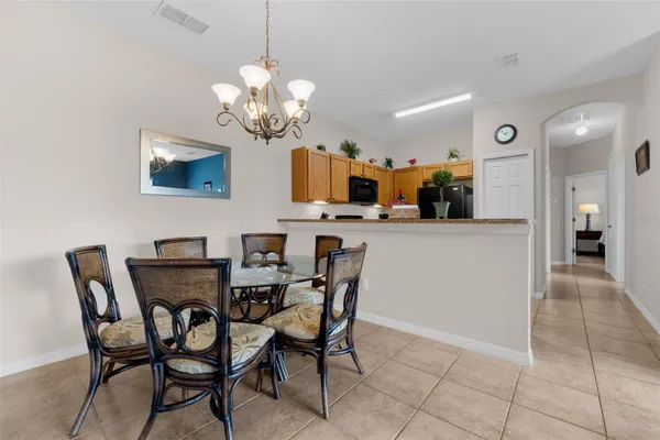 2835 OAKWATER DR 2835