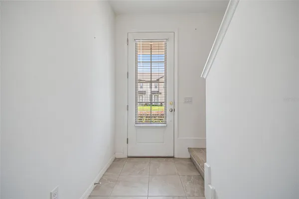 742 LONGBOAT DR