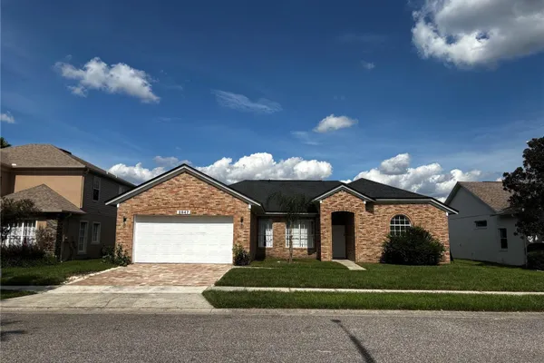 2547 RACCOON RUN LN