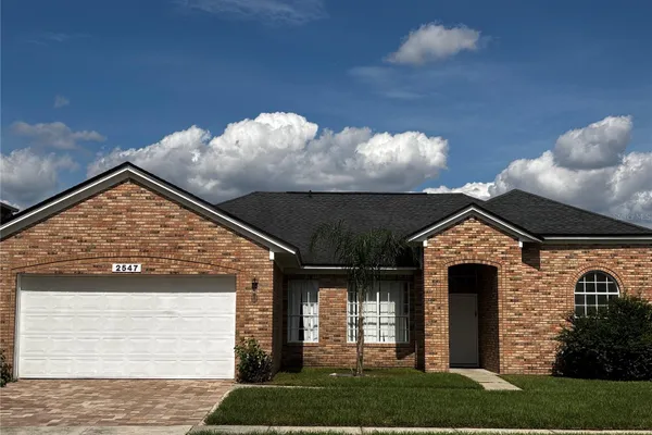 2547 RACCOON RUN LN
