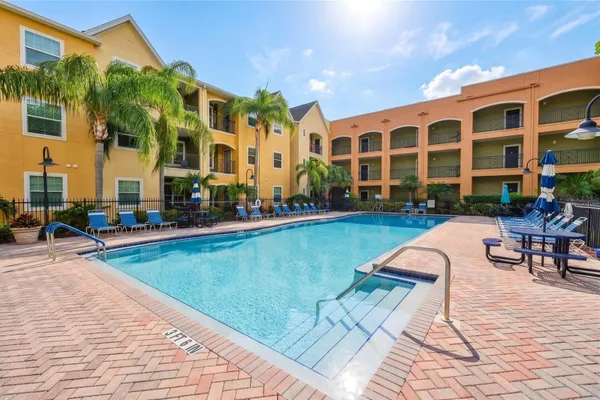 1910 E PALM AVE 10101