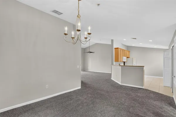 1258 GRADY LN