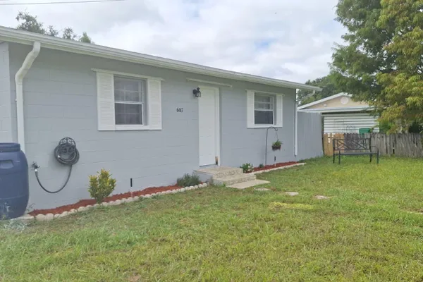 607 LIME AVE