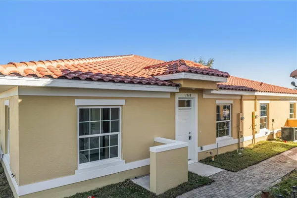 1801 CORIANDER DR 1802