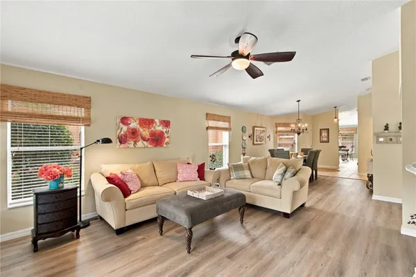 516 GRAND CANAL DR