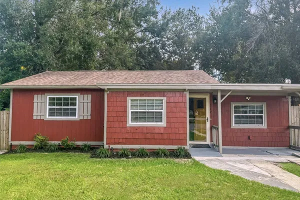 512 GREEN CIR