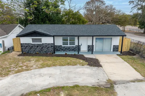 4012 VALENCIA DR