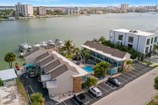 673 BAY ESPLANADE 204