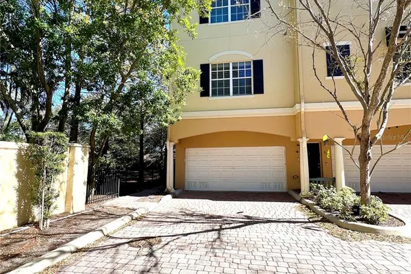 809 HARBOR OAK LN