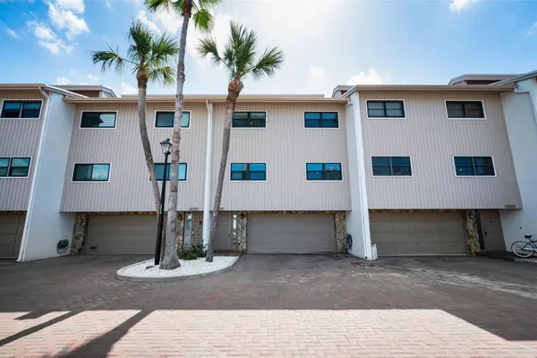 12334 CAPRI CIR