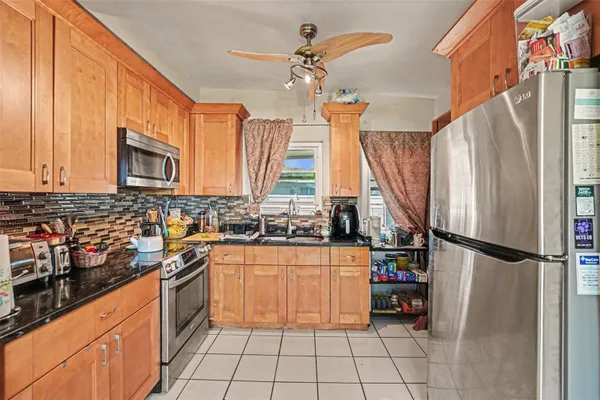 1431 HESTER DR
