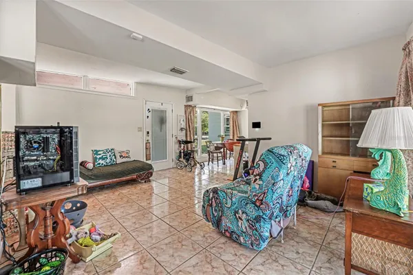 1431 HESTER DR