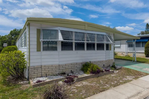 23 MOUNTAIN LAUREL DR