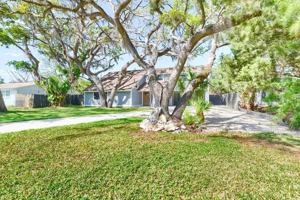 7331 DIANNE DR