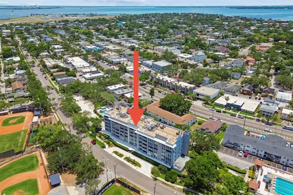 160 COLUMBIA DR 206