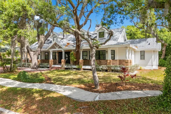 335 SANCTUARY DR