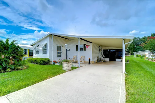 3843 DAMIAN DR