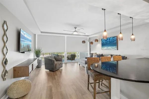 223 ISLAND WAY 4C