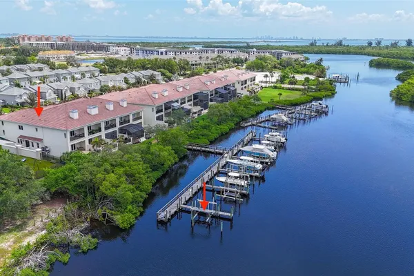 1008 PASEO DEL RIO NE