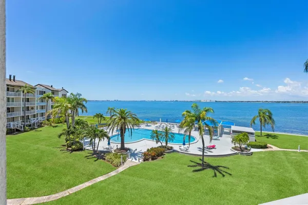 5155 ISLA KEY BLVD 304