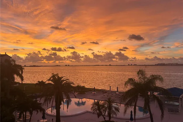 5155 ISLA KEY BLVD 304