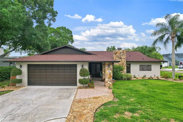 10 ARBOR LN
