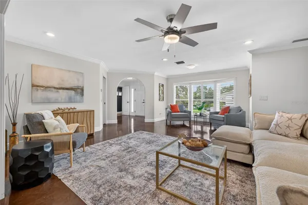 303 ROEBLING RD