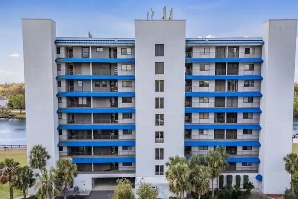 2780 N RIVERSIDE DR 502