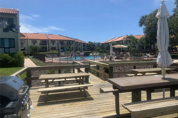 1515 PINELLAS BAYWAY S 34