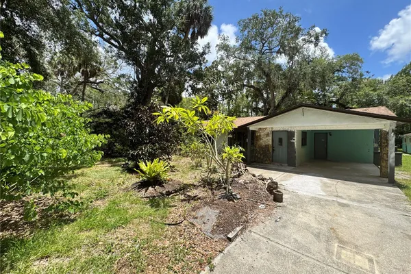 9010 MAIDEN LN