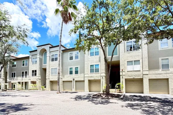 724 CORAL REEF DR