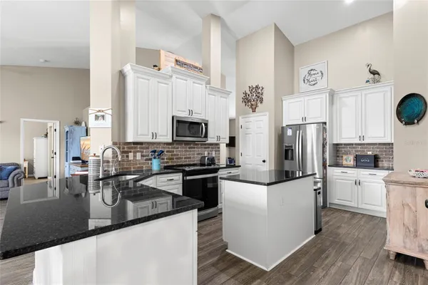 4038 LITHIA RIDGE BLVD