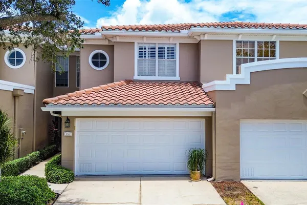 256 VALENCIA CIR