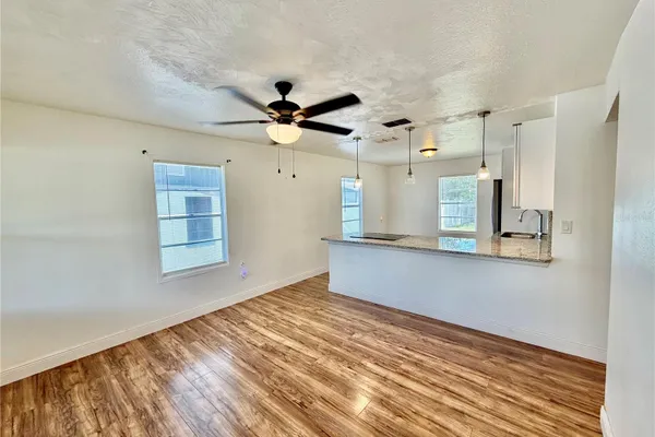 311 W BELLA VISTA ST