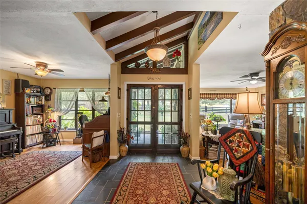 4556 E VIEW TOP LN