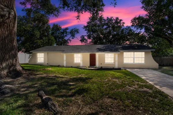 522 HIGHVIEW CIR