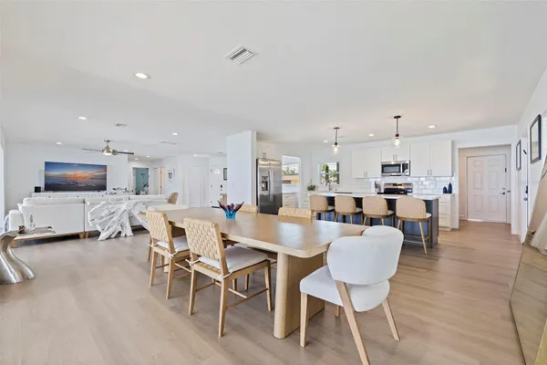 501 22ND AVE