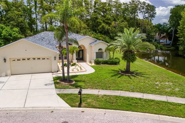8153 BAYTREE DR