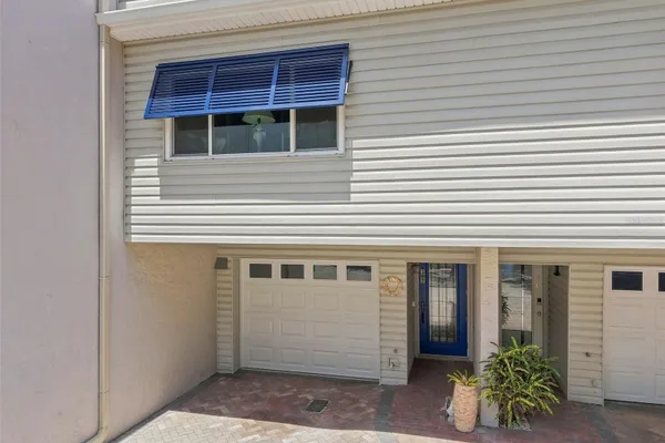 1375 PINELLAS BAYWAY 39