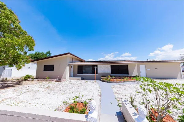 4946 DR MARTIN LUTHER KING JR ST