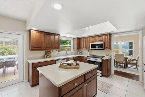 11007 THERESA ARBOR DR